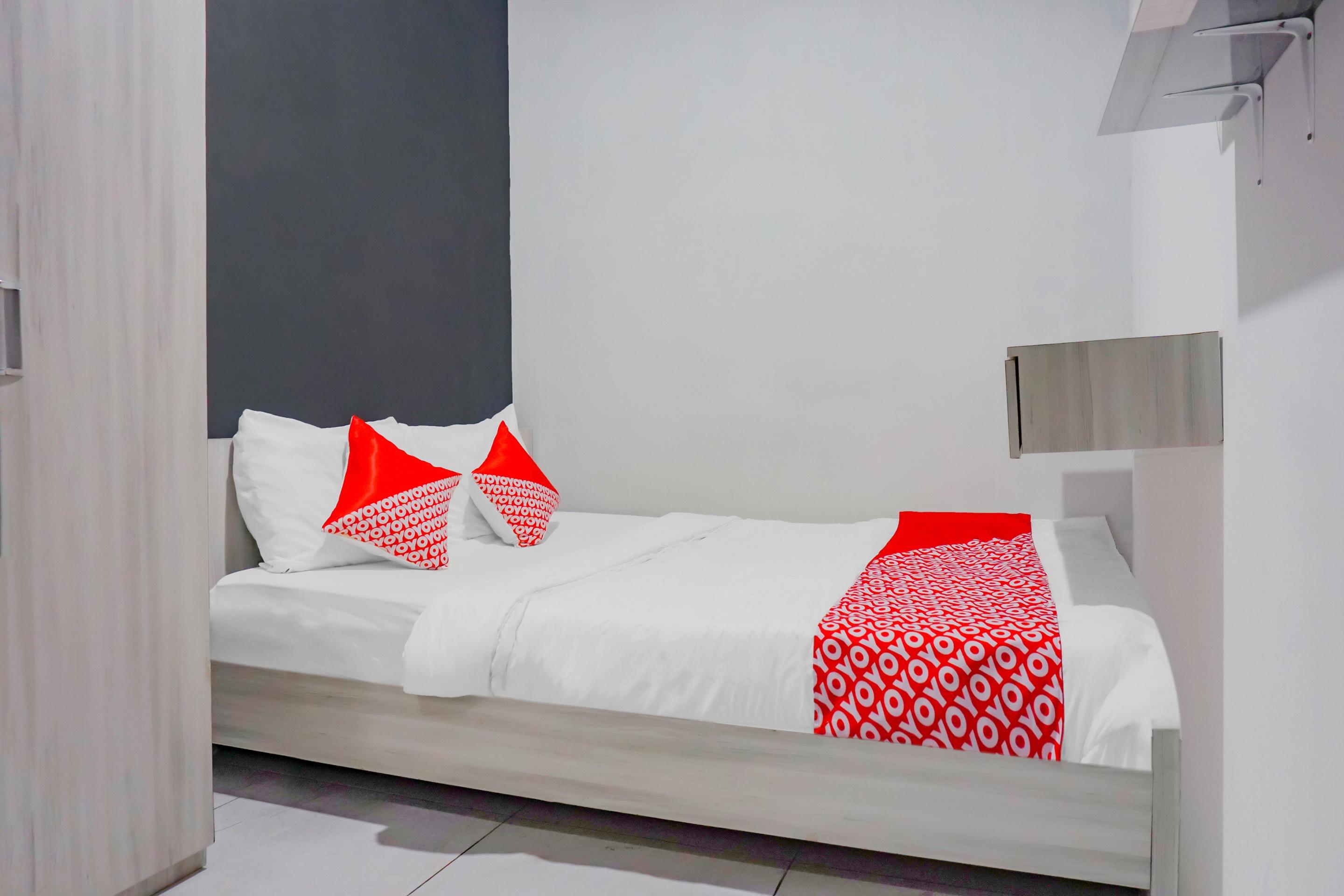 Reddoorz @ Limo Depok Hotel Eksteriør billede
