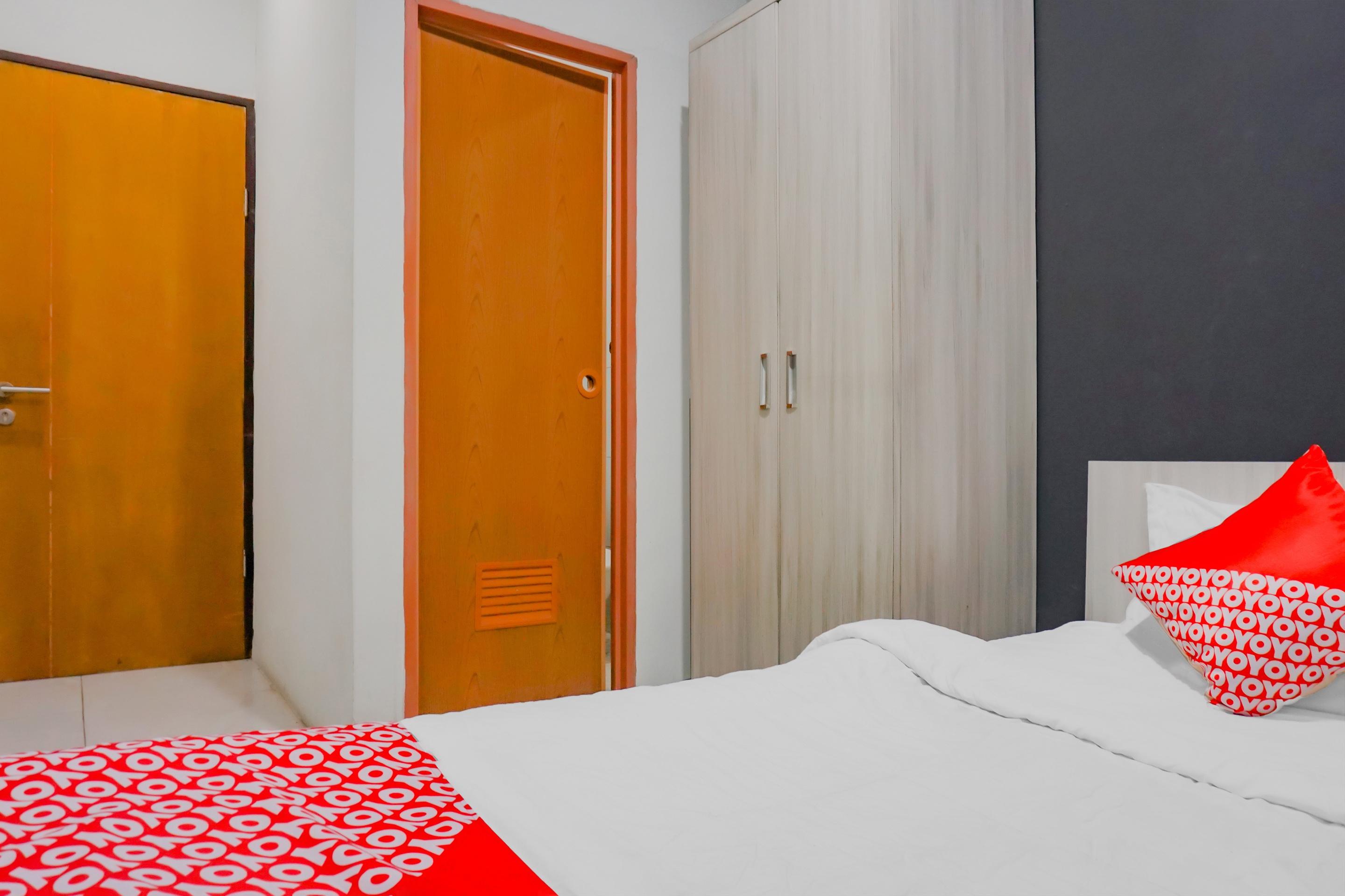 Reddoorz @ Limo Depok Hotel Eksteriør billede